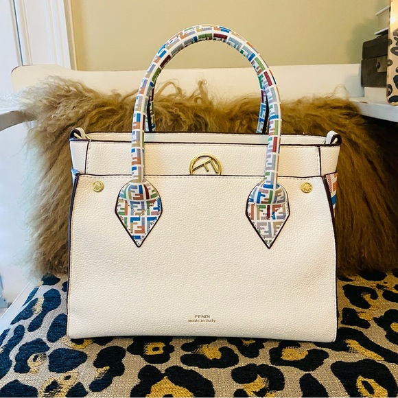 Beautiful off white satchel fashion handbag - Picture 1 of 9